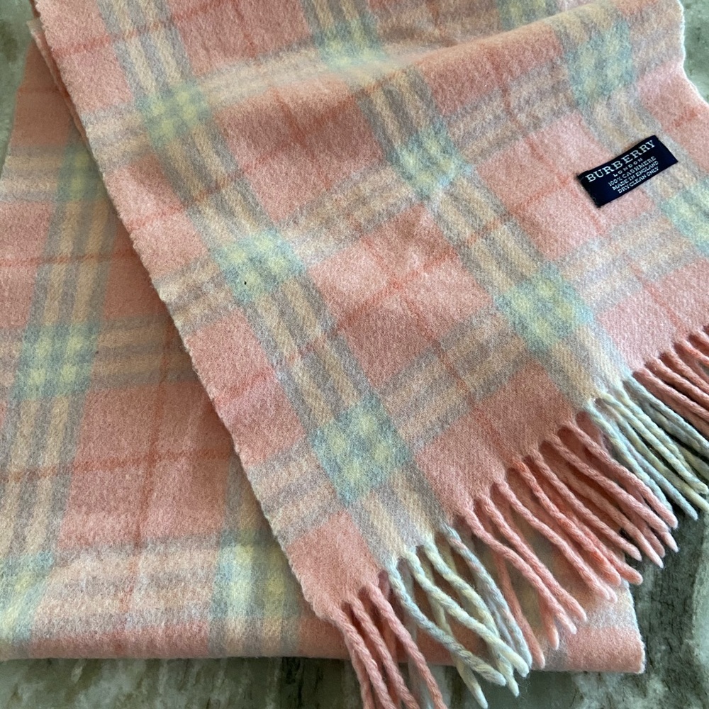 Burberry Cashmere scarf